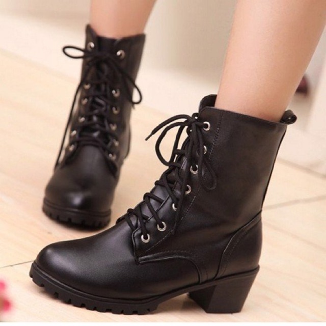 Giày boot nữ dây cột