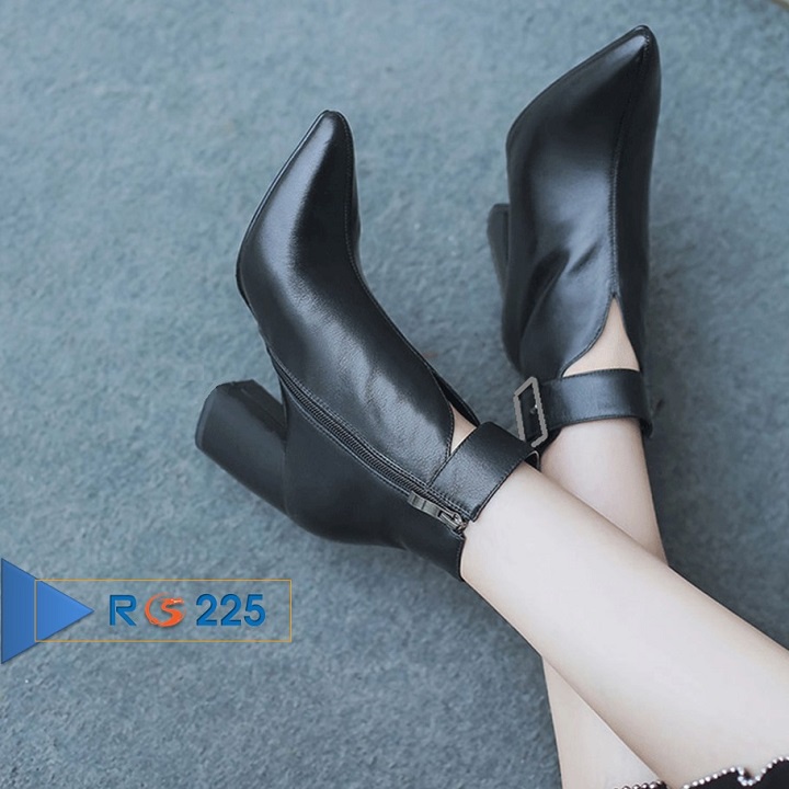 Giày boots nữ cổ ngắn 7p hàng hiệu rosata đẹp màu đen thời trang ro225