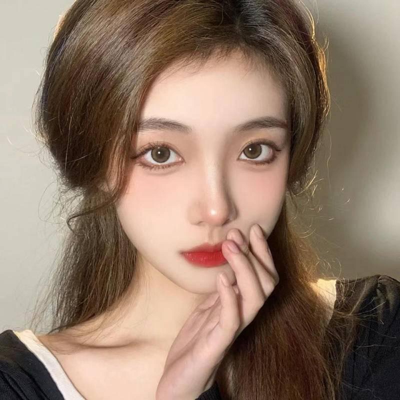 Bút kẻ mắt dạng lỏng màu đen lâu trôi không thấm nước