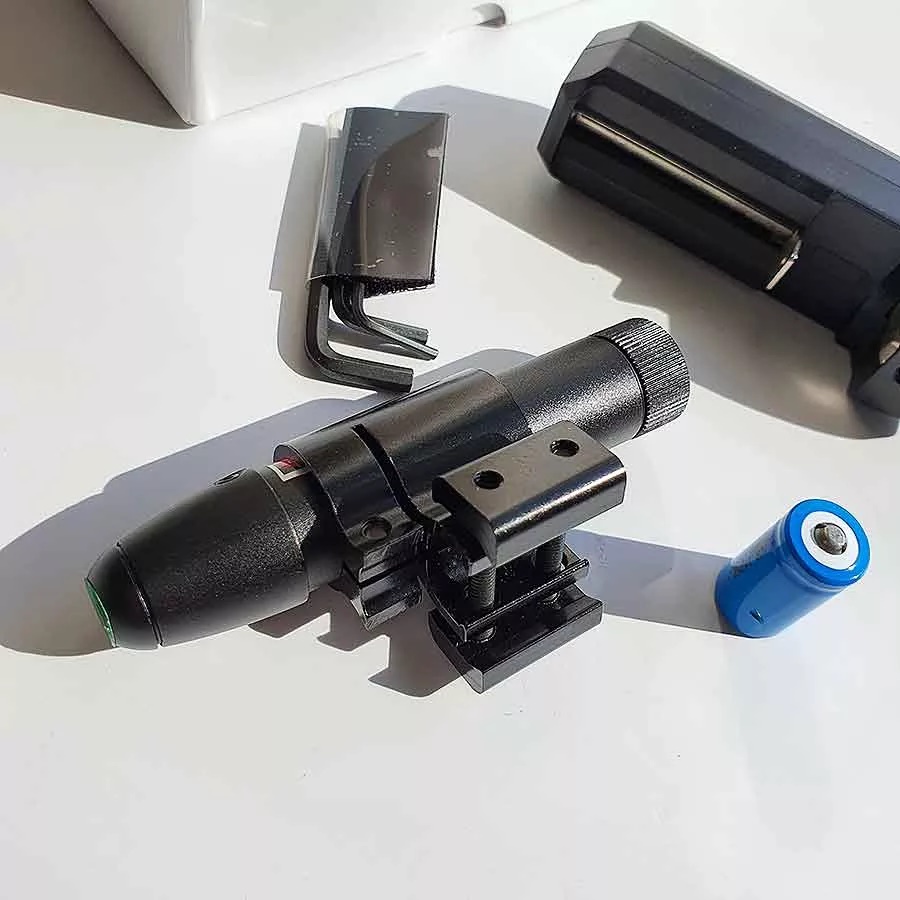 Đèn Laze Laser Đầu Nhỏ Tia Đỏ Gắn Rảnh LZ 50, Có Pin Sạc Nhiều Lần Cực Khỏe dùng trong xây dựng + Có kèm cục sạc