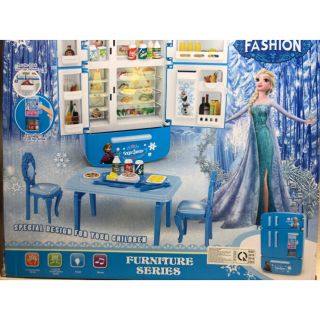 Hộp Đồ chơi búp bê elsa nhà bếp đầy đủ phụ kiện máy bán nước tự động, bàn ăn
