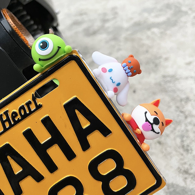 2023 Hoạt hình Búp Bê Nhỏ Dễ Thương Trang Trí Biển Số Xe Hơi xe máy