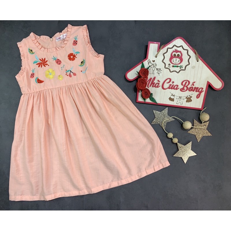 Đầm bé gái chất đũi xô phối bèo cổ thêu hoa (9 - 25 kg)