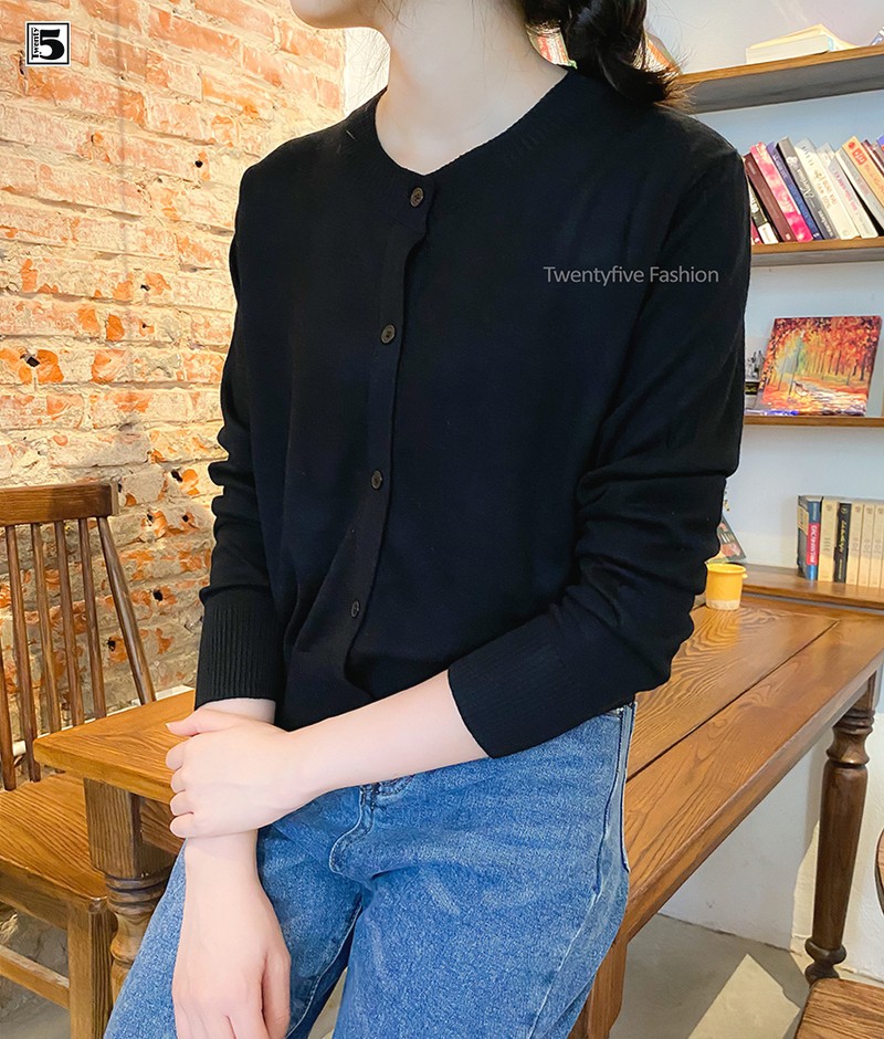 Áo cardigan dệt trơn cổ tròn bo gấu + tay 1 hàng cúc Twentyfive 3373