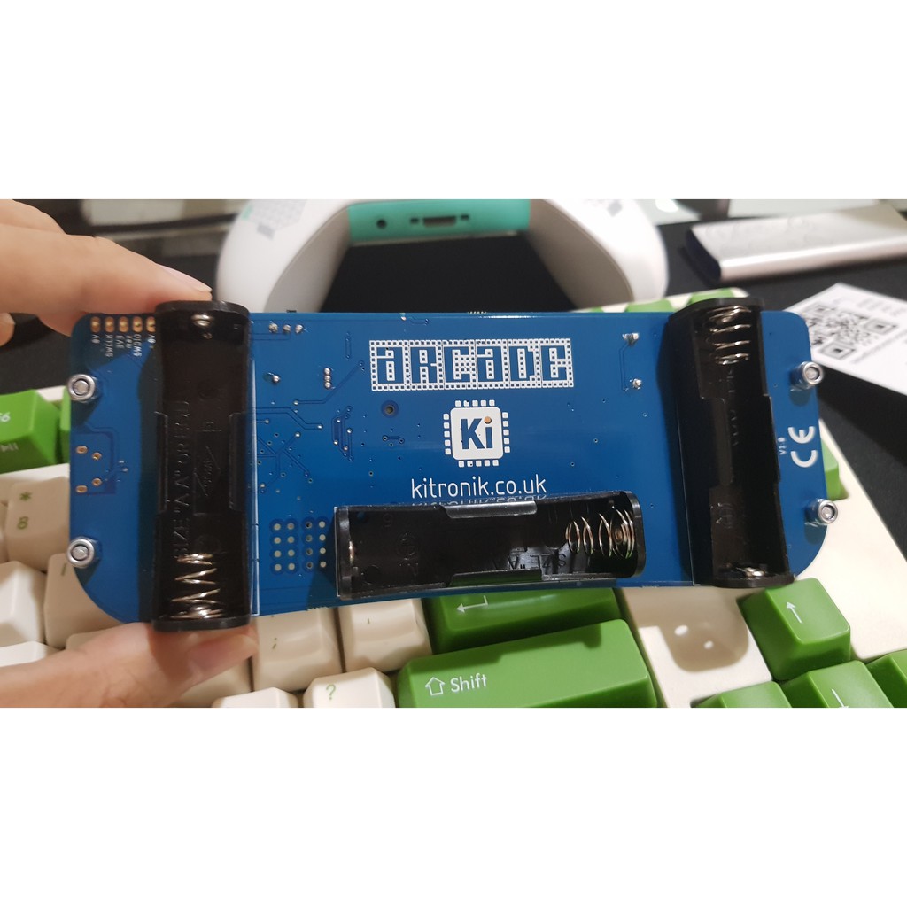 Mạch máy học làm games cho trẻ em - Kitronik ARCADE for MakeCode Arcade