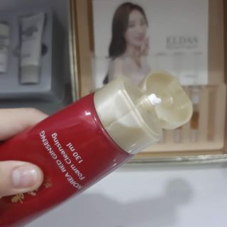 Sữa rửa mặt sâm đổ hàn quốc 130ml