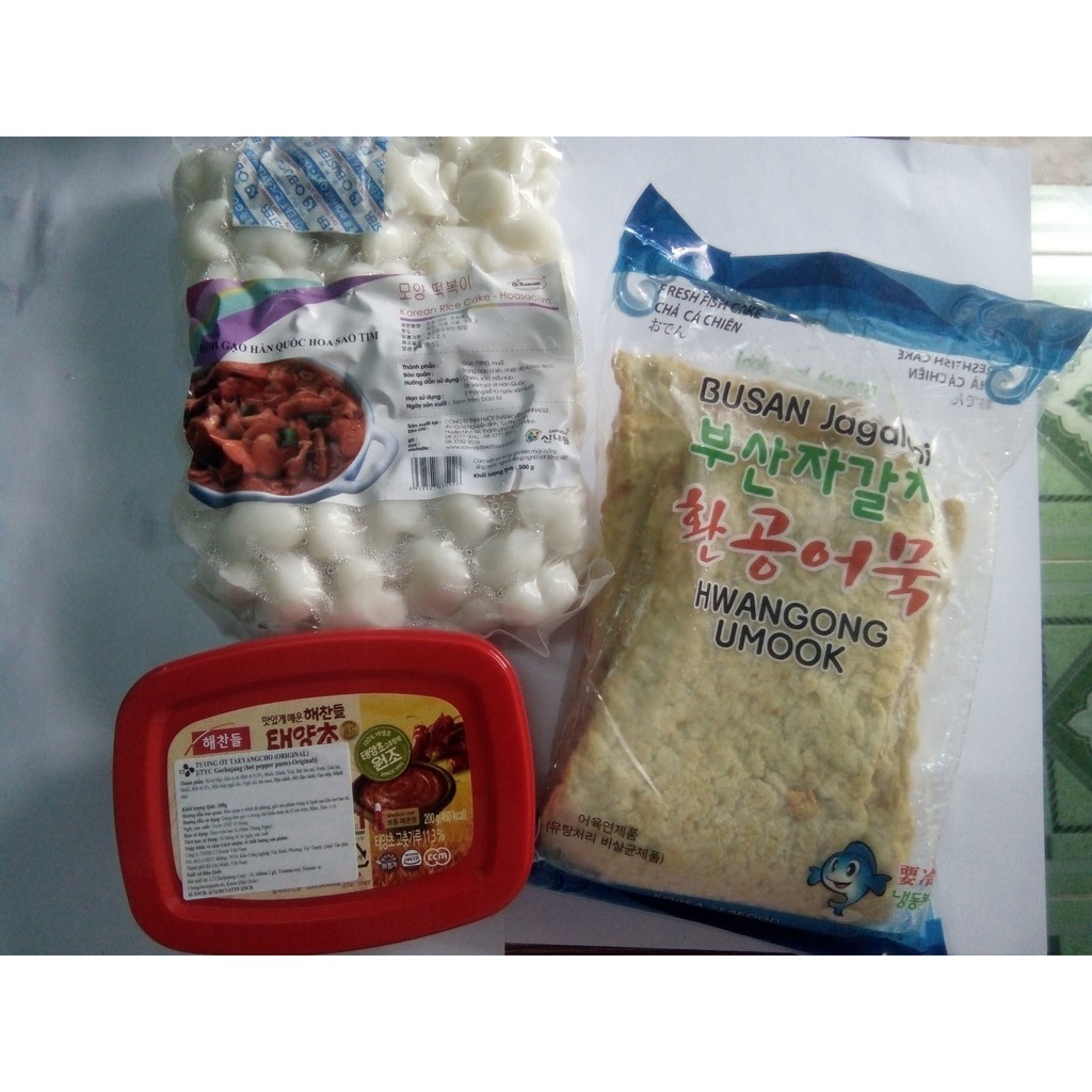 COMBO 500G TOKPOKKI HOA SAO TIM + CHẢ CÁ KÈM HỘP SỐT GOCHUJANG