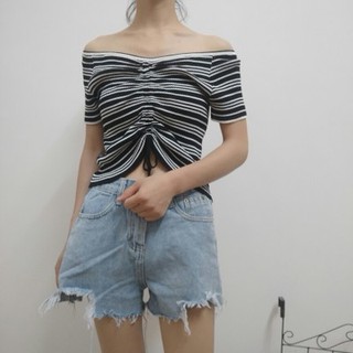 áo thun rút dọc trước ngực