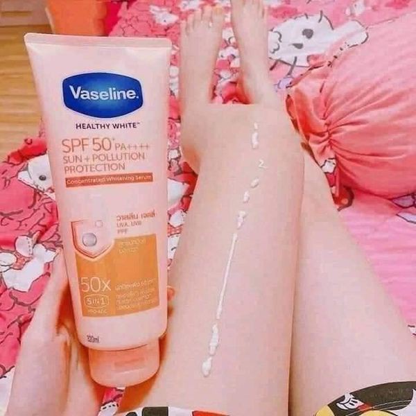 Serum chống nắng cơ thể Vaseline 50x SPF 50+ PA++++ 320ml Sun + Pollution Protection