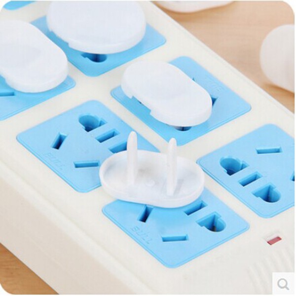 Set 10 Nút Bịt Ổ Điện Bằng Nhựa 2 Nhánh An Toàn Cho Trẻ Em