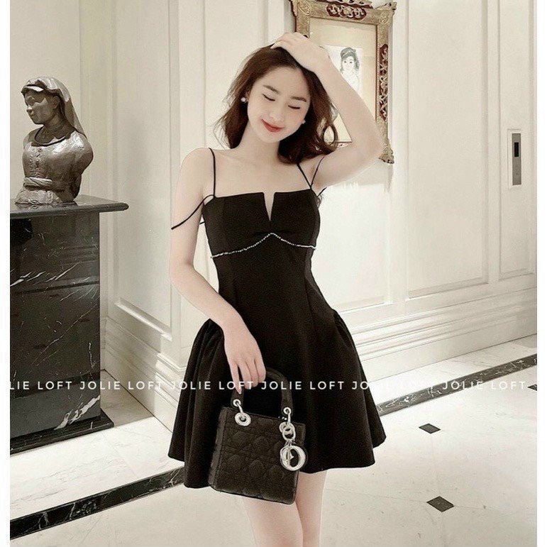 Đầm Xòe Hai Dây Phối Viền Ngực Xinh Xắn