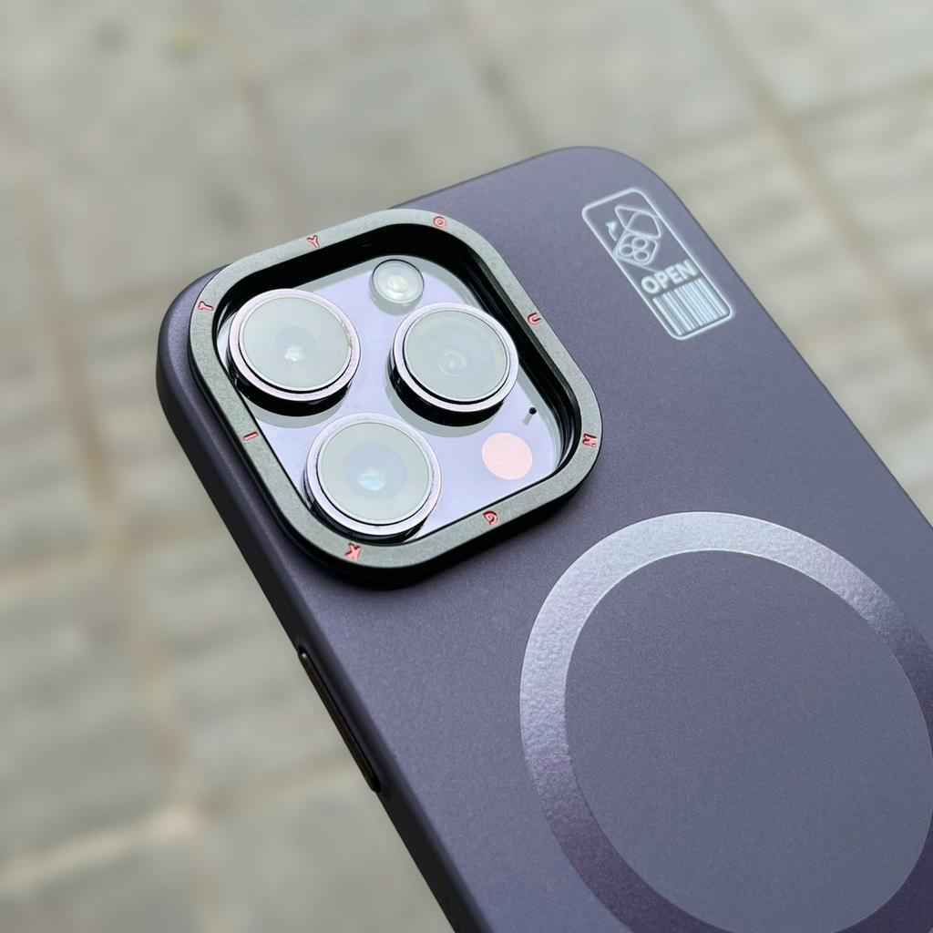 Ốp lưng X-Level Youngkit hỗ trợ sạc kèm giá đỡ cho iPhone 15 Pro max, 14 Pro max, 13 Pro max chống sốc tốt chống vân tay