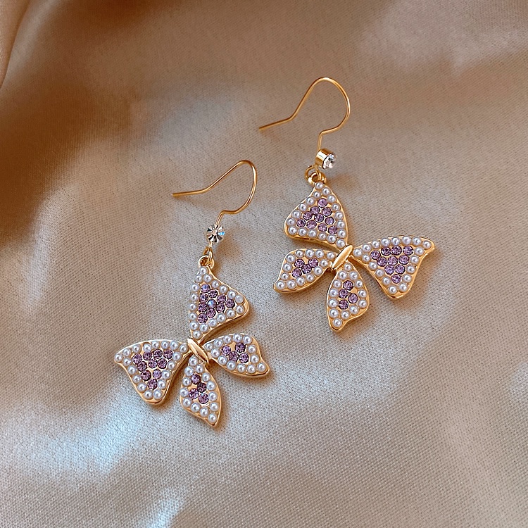 Bông tai thiết kế đơn giản hợp thời trang trẻ trung