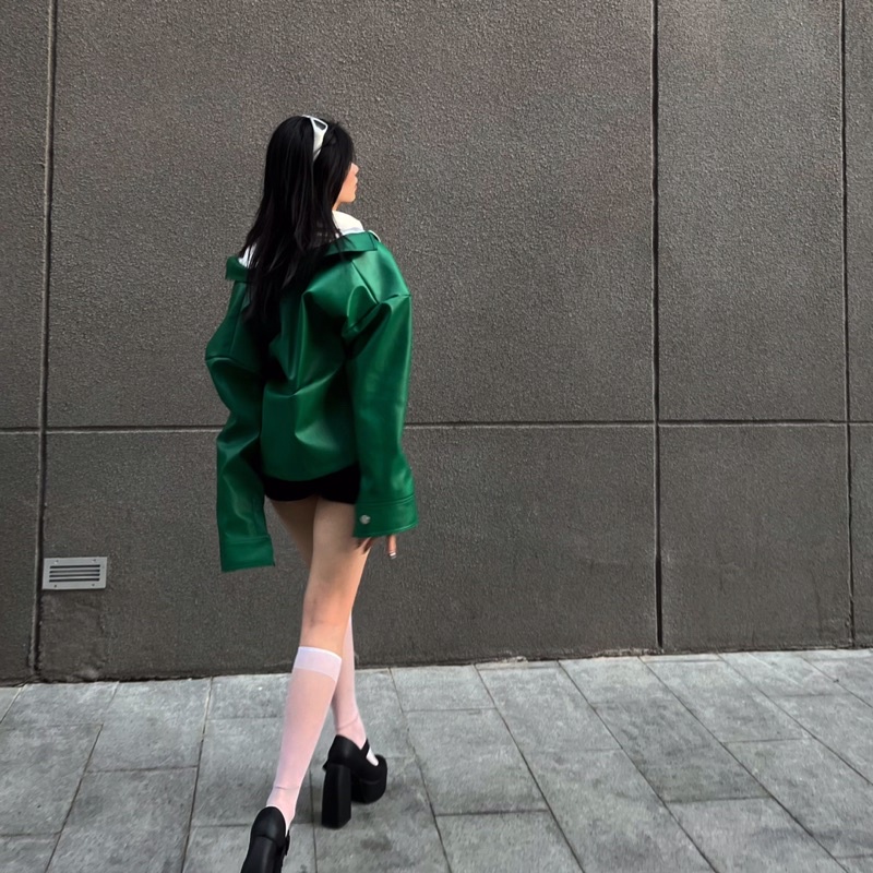 Áo khoác da local brand Destruction màu xanh lá cổ bẻ form boxy