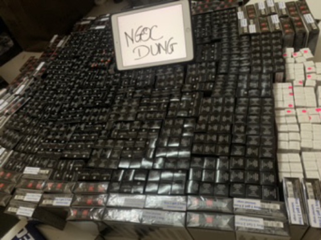 Son Givenchy dưỡng sale off 70% | BigBuy360 - bigbuy360.vn