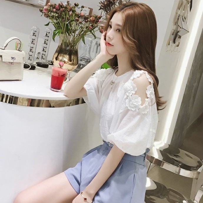 ÁO KIỂU HỞ VAI ĐÍNH HOA