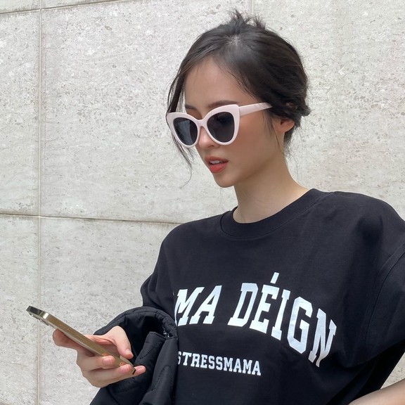 Kính râm nam nữ Lilyeyewear mắt mèo chống UV400 thiết kế độc đáo BTS Hè 2021 R0009 | BigBuy360 - bigbuy360.vn