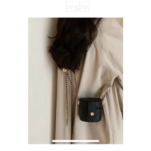 Túi Đeo Chéo Hình Trụ Phối Dây Xích Mẫu Mới 2022 Thời Trang Mùa Hè Cho Nữ