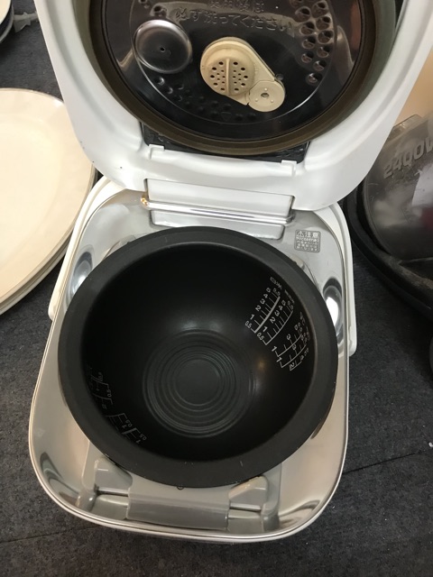 Nồi cơm điện Nội địa Nhật Toshiba RC-10vxe1