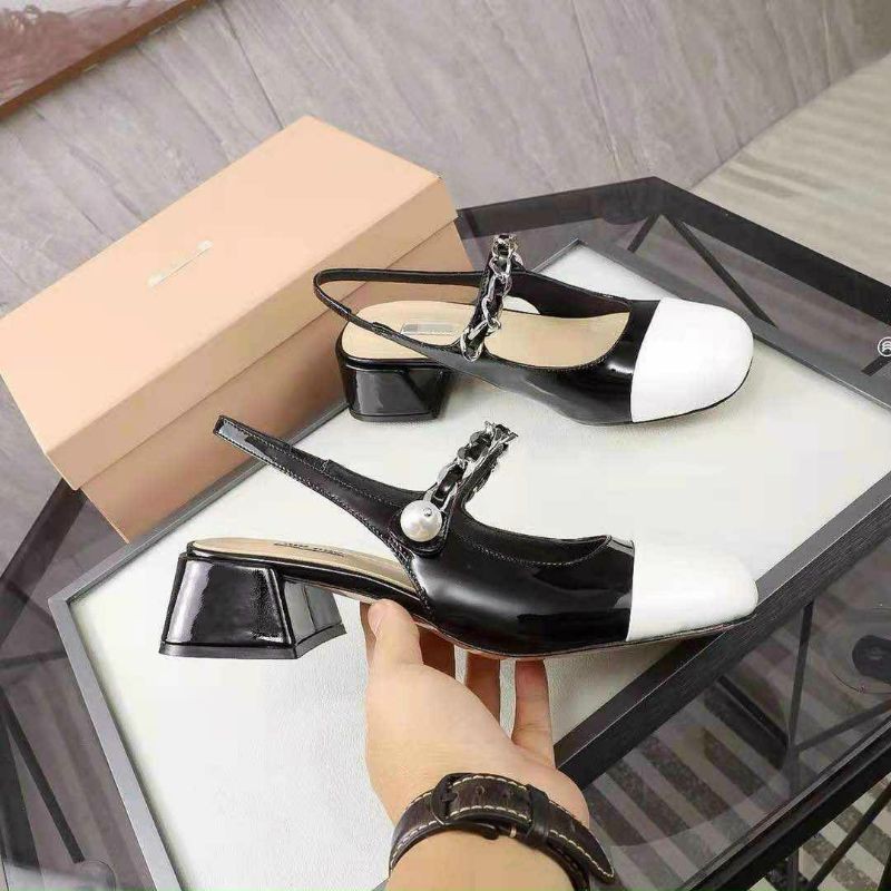 XKM(ẢNH THẬT)Sandal Miu Miu 3p Quai Xích Ngọc Da Bóng Mềm Êm Fullbox Bill Túi Cao Cấp