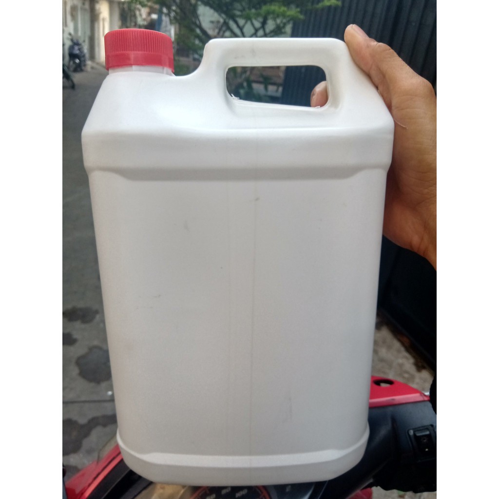 Can nhựa vuông 5 lít đựng hóa chất - 1 cái.