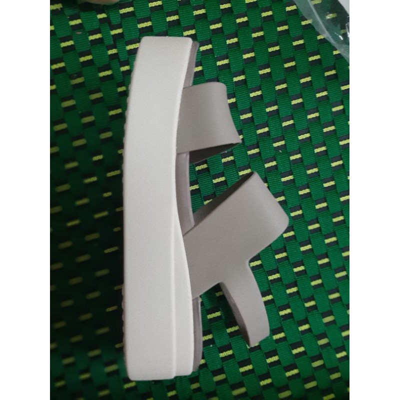 Dép sandal cross brooklyn trắng sữa 5p