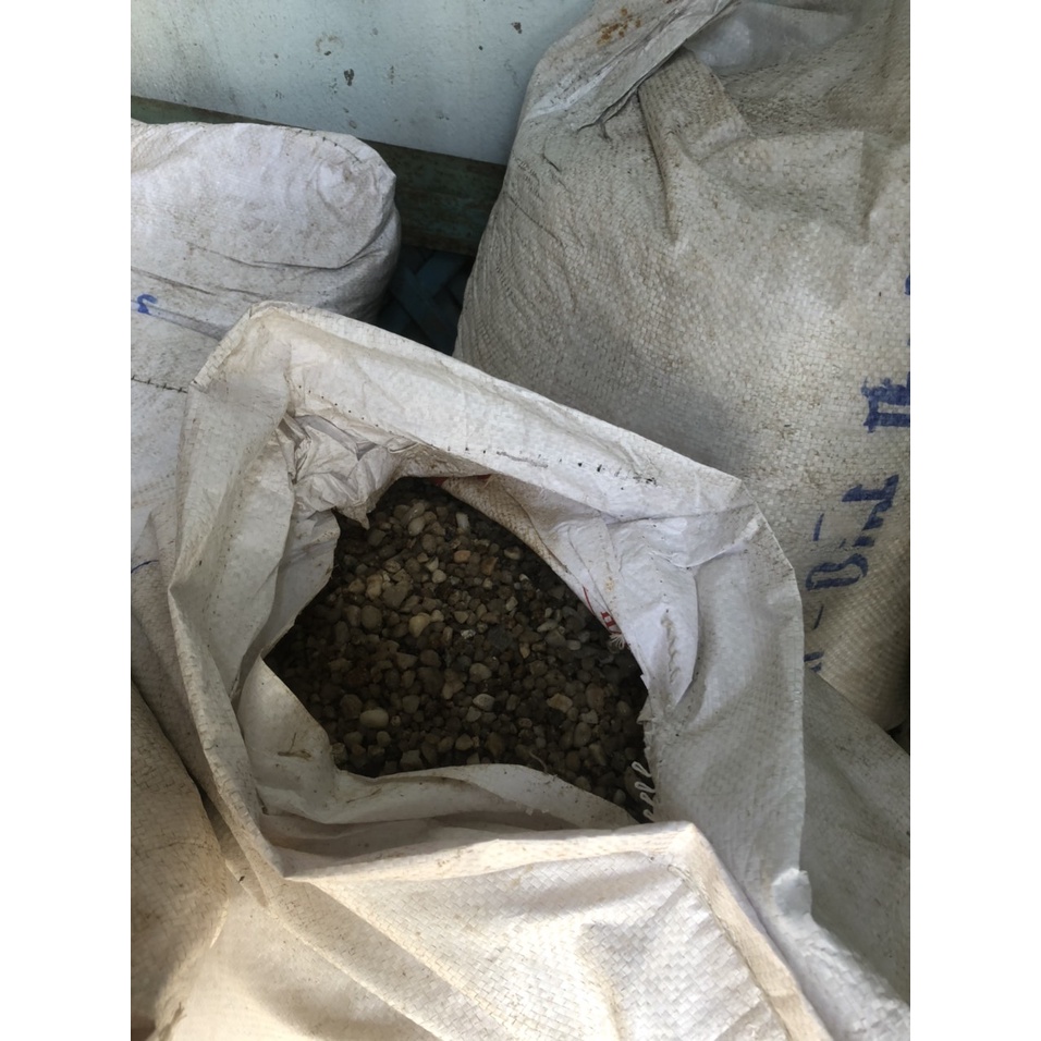 Sỏi lọc nước/ Trang trí chậu hoa, hồ cá 1 kg