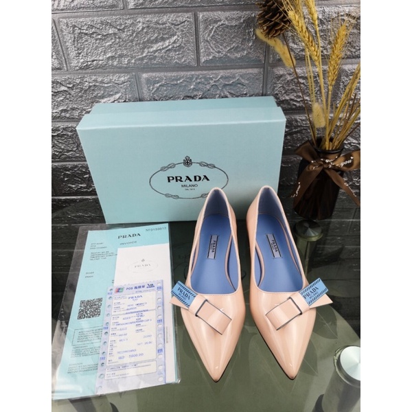 giày xăng đan nữ đế thấp mũi nhọn da cao cấp đế 2cm prada