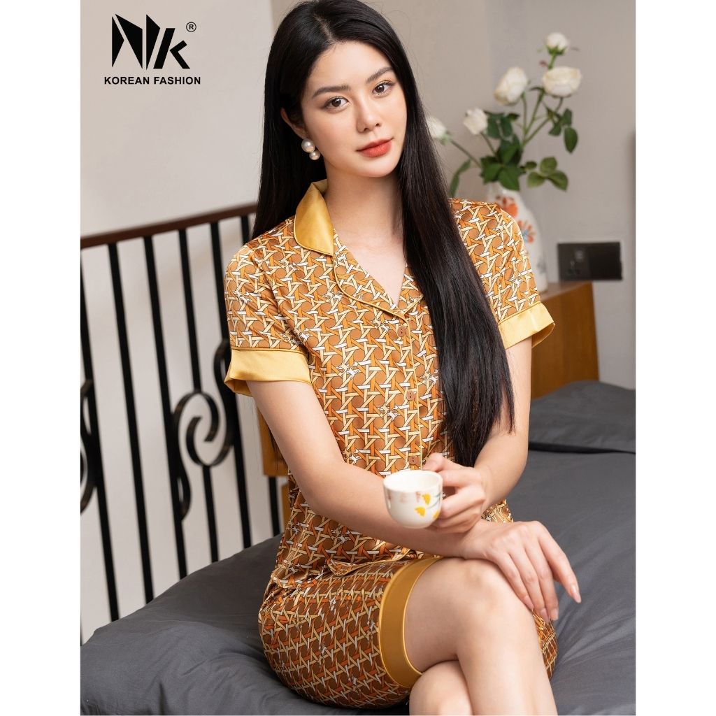 Bộ Đồ Ngủ Pyjama Lỡ Nữ NK Fashion Họa Tiết, Thiết Kế Phối Cổ, Vải Nhập Hàn Cao Cấp NKFBD2203017