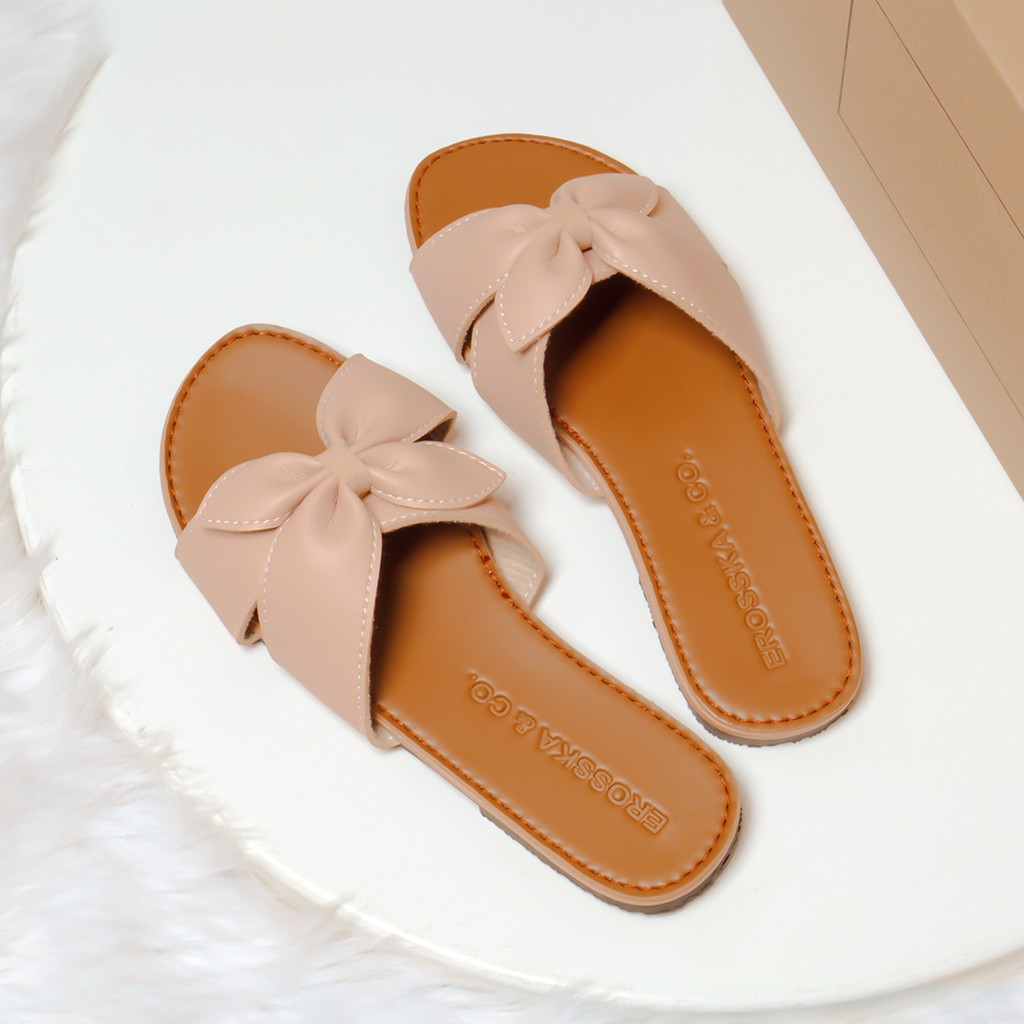 Sunnie & Erosska - Dép nữ thời trang quai ngang đính nơ đế bệt màu đen