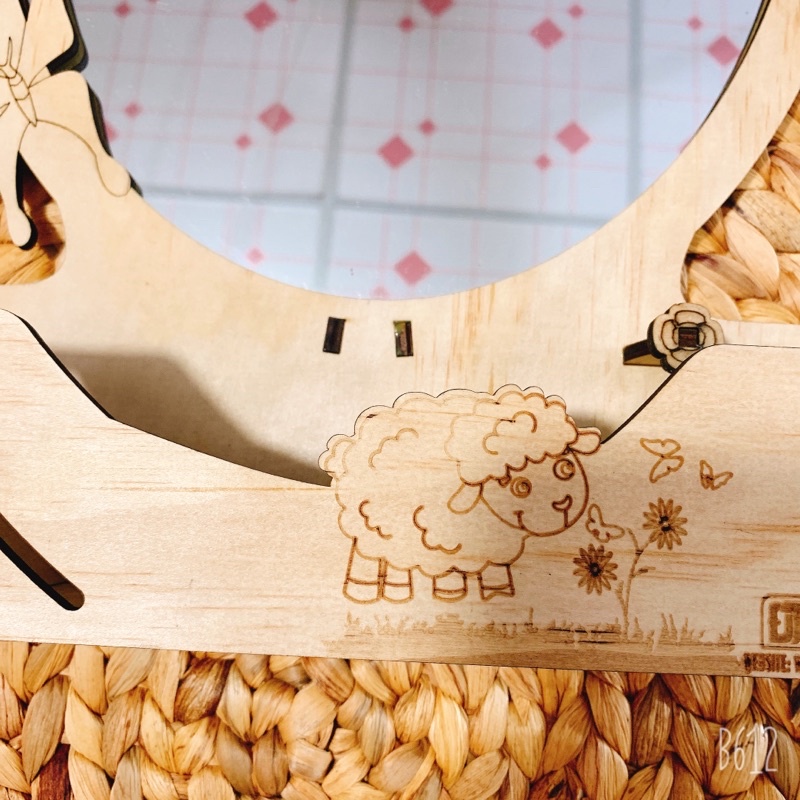 Gương treo tường bằng gỗ Elip Trung chống thấm nước