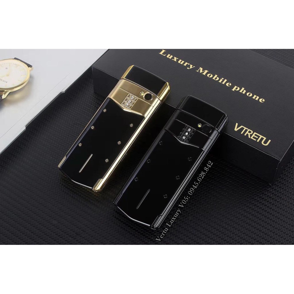 Điện thoại V05 lăp trượt sang trọng in hình ngựa phi | BigBuy360 - bigbuy360.vn