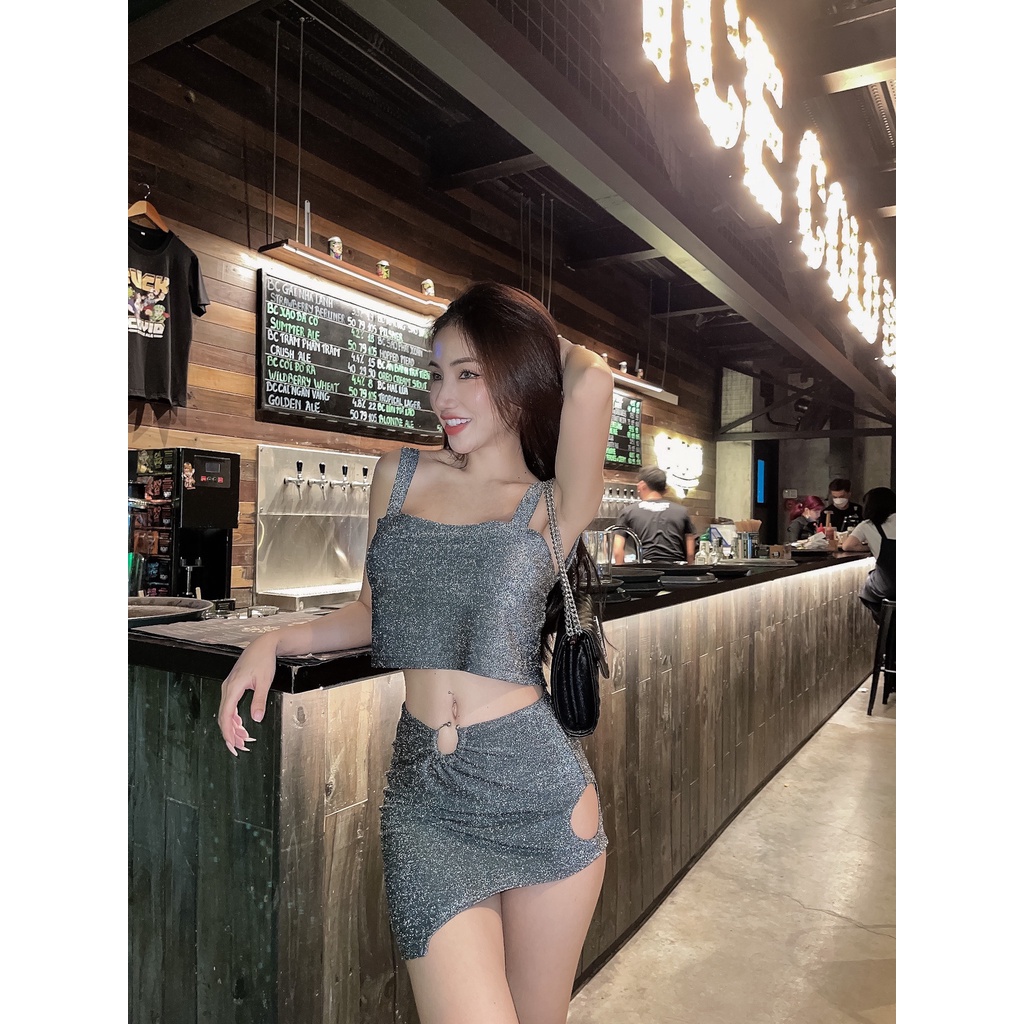 Crop Kim Tuyến Hở Lưng 3261 + Váy Kim Tuyến Xẻ Khoét 3259