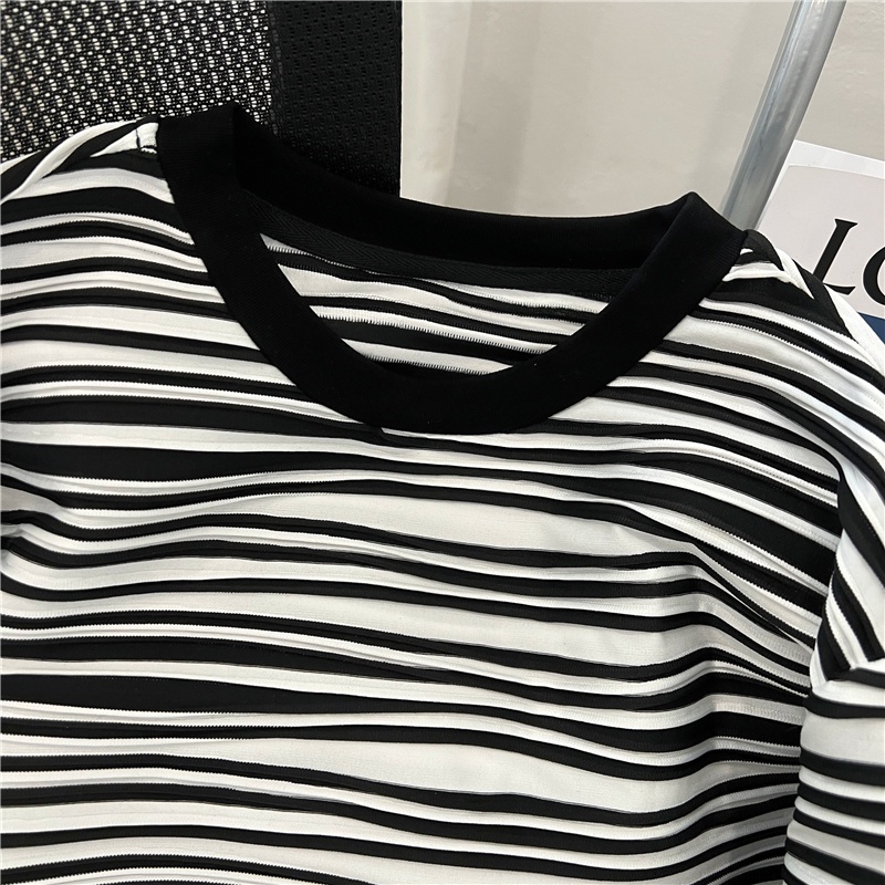 Áo Thun Tay Ngắn Cổ Tròn Họa Tiết Kẻ Sọc Phong Cách Hàn Quốc Thời Trang Cho Nữ