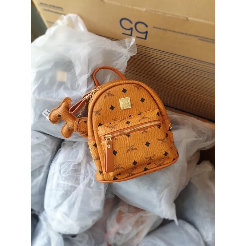 BA LÔ KÈM MÓC KHOÁ CHÓ MCM