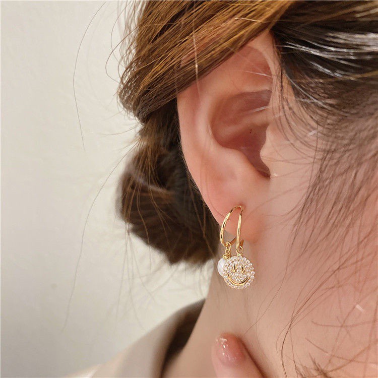 Bông Tai Ngọc Trai Hình Mặt Cười Dễ Thương