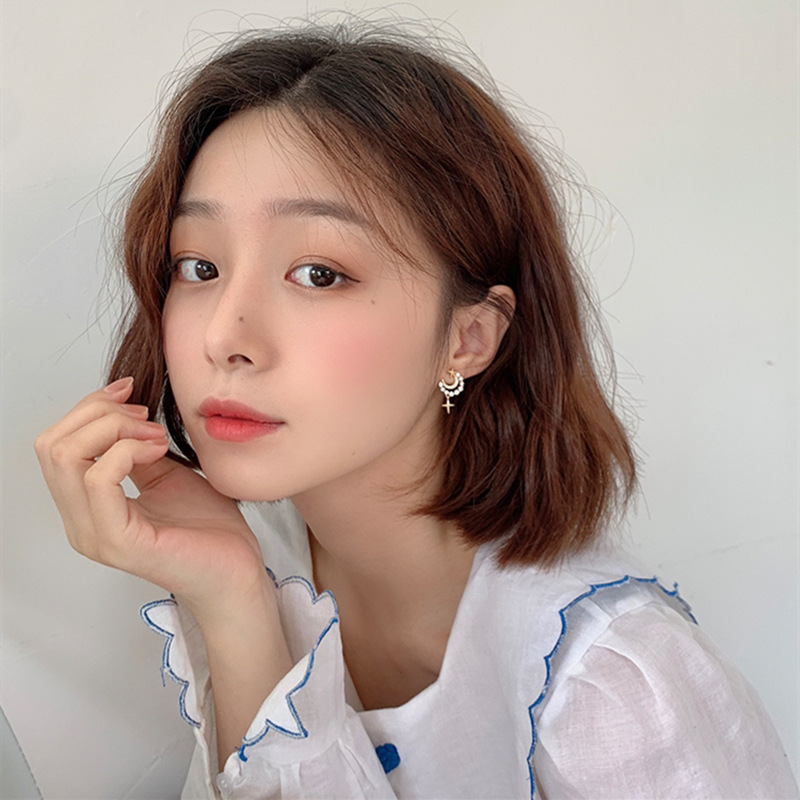 Bông tai hình mặt trăng/ ngôi sao đính đá lấp lánh thời trang phong cách Hàn Quốc