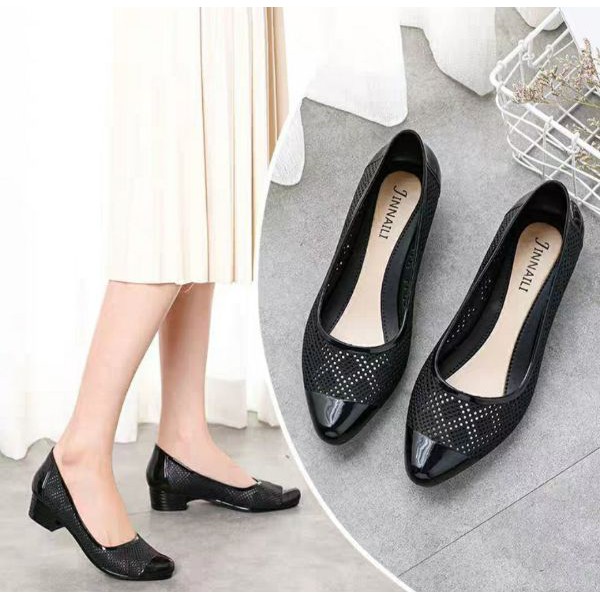Giày nhựa đi mưa - size 40 form nhỏ 39