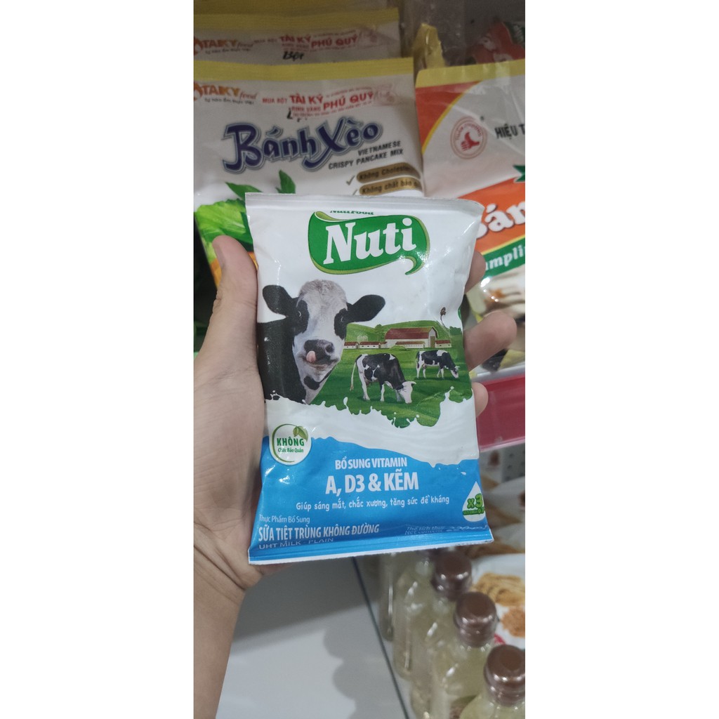 Sữa Túi Không Đường Nutifood 220ml