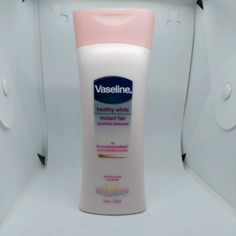 Sữa Dưỡng Thể Trắng Da VASELINE