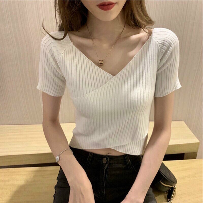 Áo len mỏng cộc tay vạt chéo xinh xắn