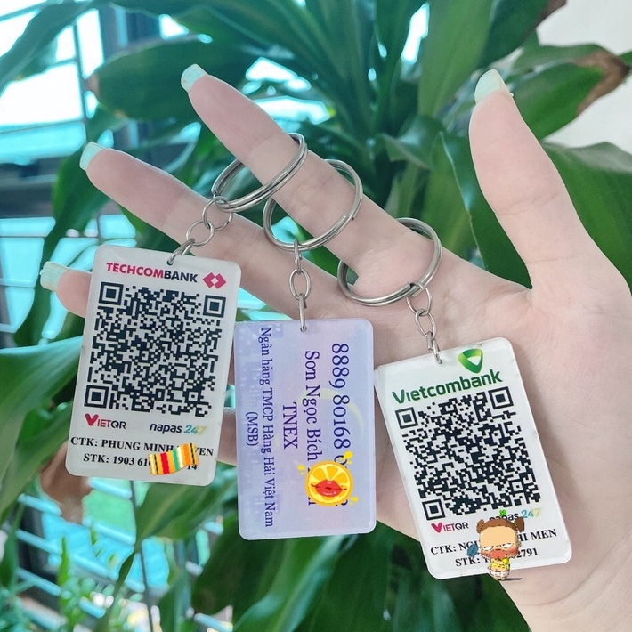 Móc khoá mica in mã QR code STK ngân.hàng cá nhân doanh nghiệp