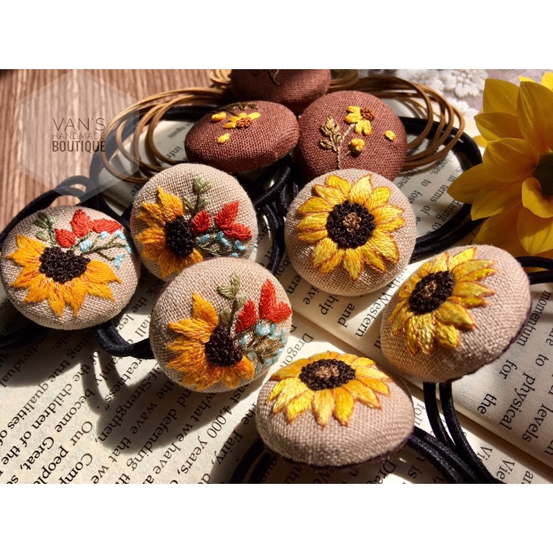Cột tóc thêu tay Sunflower 🌻 🌻