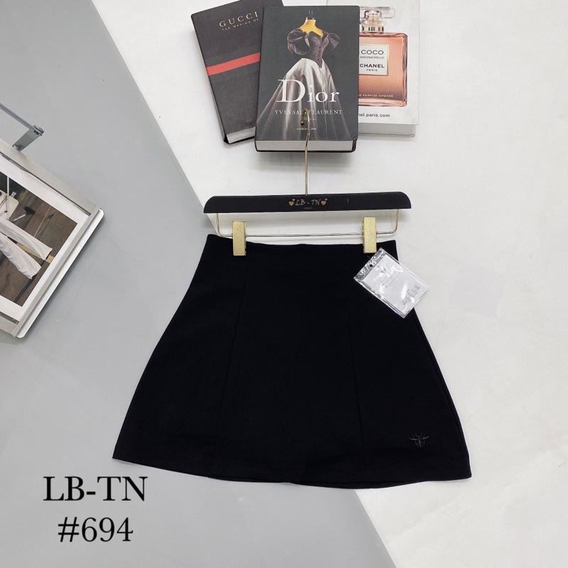 CHÂN VÁY DÁNG A THÊU ONG CD, CẠP CAO CHẤT CO GIÃN CÓ LÓT QUẦN TRONG BO CHUN MS19002 (H2-3)