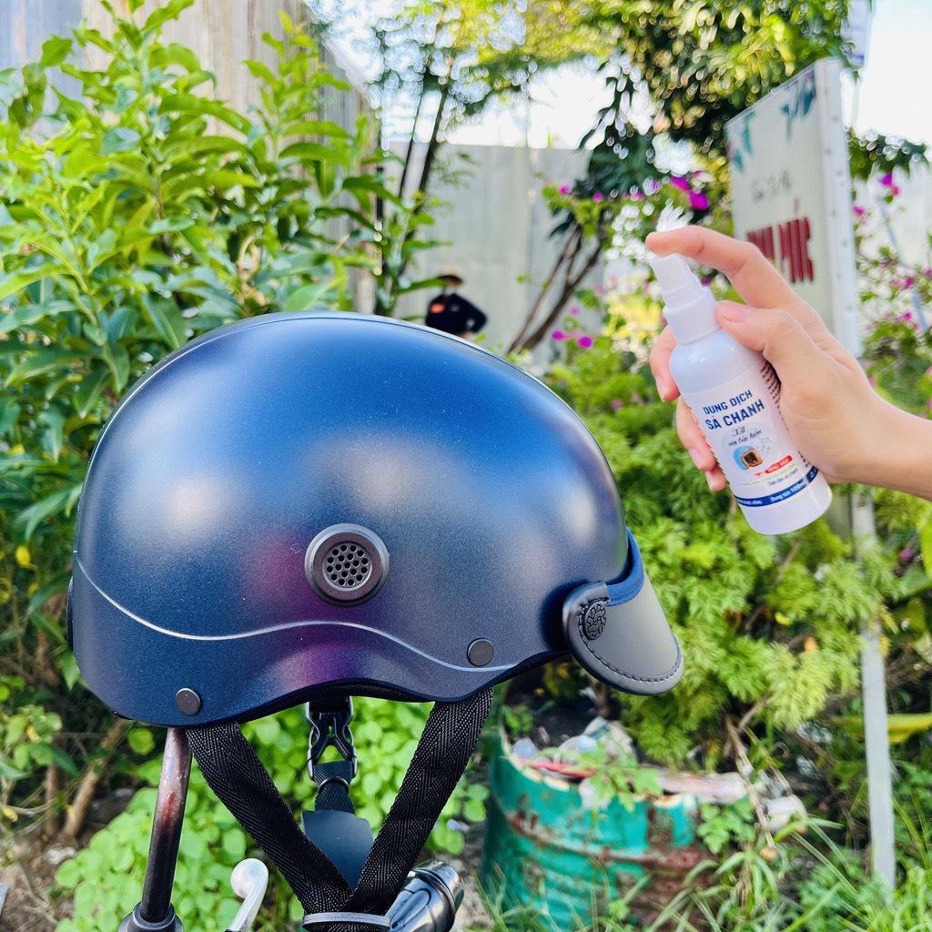 Bình xịt vệ sinh thơm nón mũ bảo hi