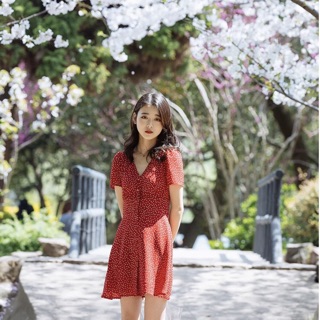 Đầm bi đỏ nút bọc (kèm hình thật)