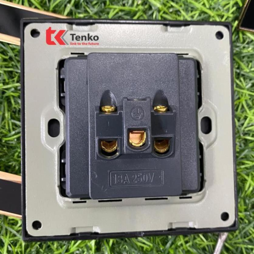 Bán sỉ- Ổ cắm USB âm tường đen viền vàng nhựa Acrylic có lớp chắn chống giật  Tenko TK-F66-18 ONMI.VN chính hãng.