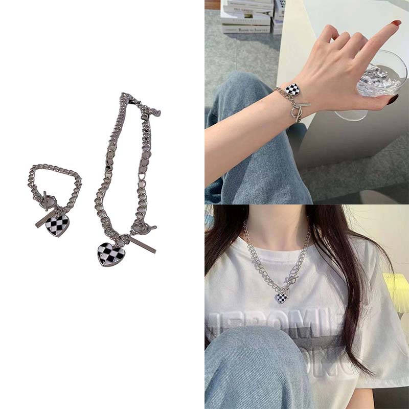 Vòng cổ Mặt Trái Tim Họa Tiết Ô Cờ Độc Đáo Thời Trang Hàn Quốc Cho Nữ