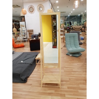 Gương toàn thân phối kệ gỗ decor phong cách Hàn Quốc