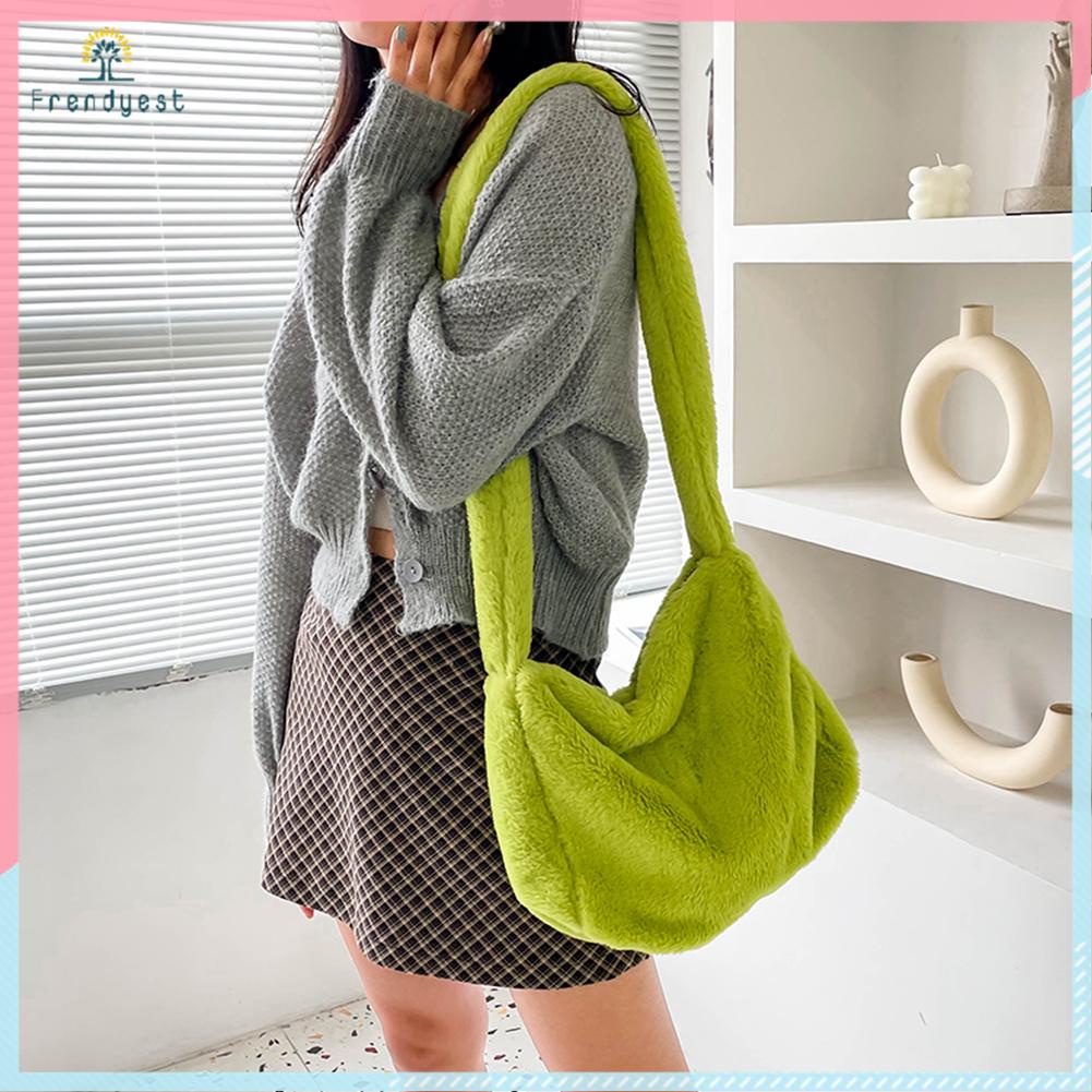 Túi đeo chéo màu sắc thời trang độc đáo cho nữ